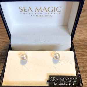 Sea Magic Cultured Pearl Earrings 14kt